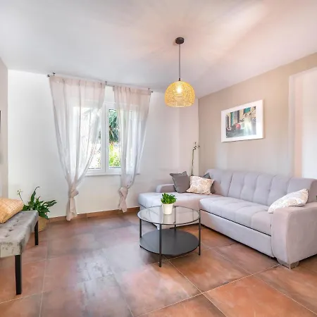 Apartment Sunny Side